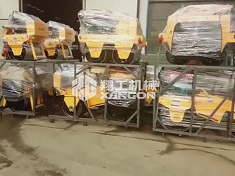 翔工機(jī)械一批小型壓路機(jī)包裝好，成功出口到國外