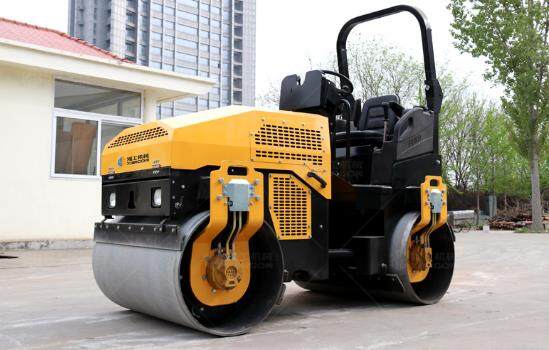 購(gòu)買(mǎi)小型壓路機(jī)，用戶(hù)會(huì)擔(dān)心哪些問(wèn)題，總結(jié)！
